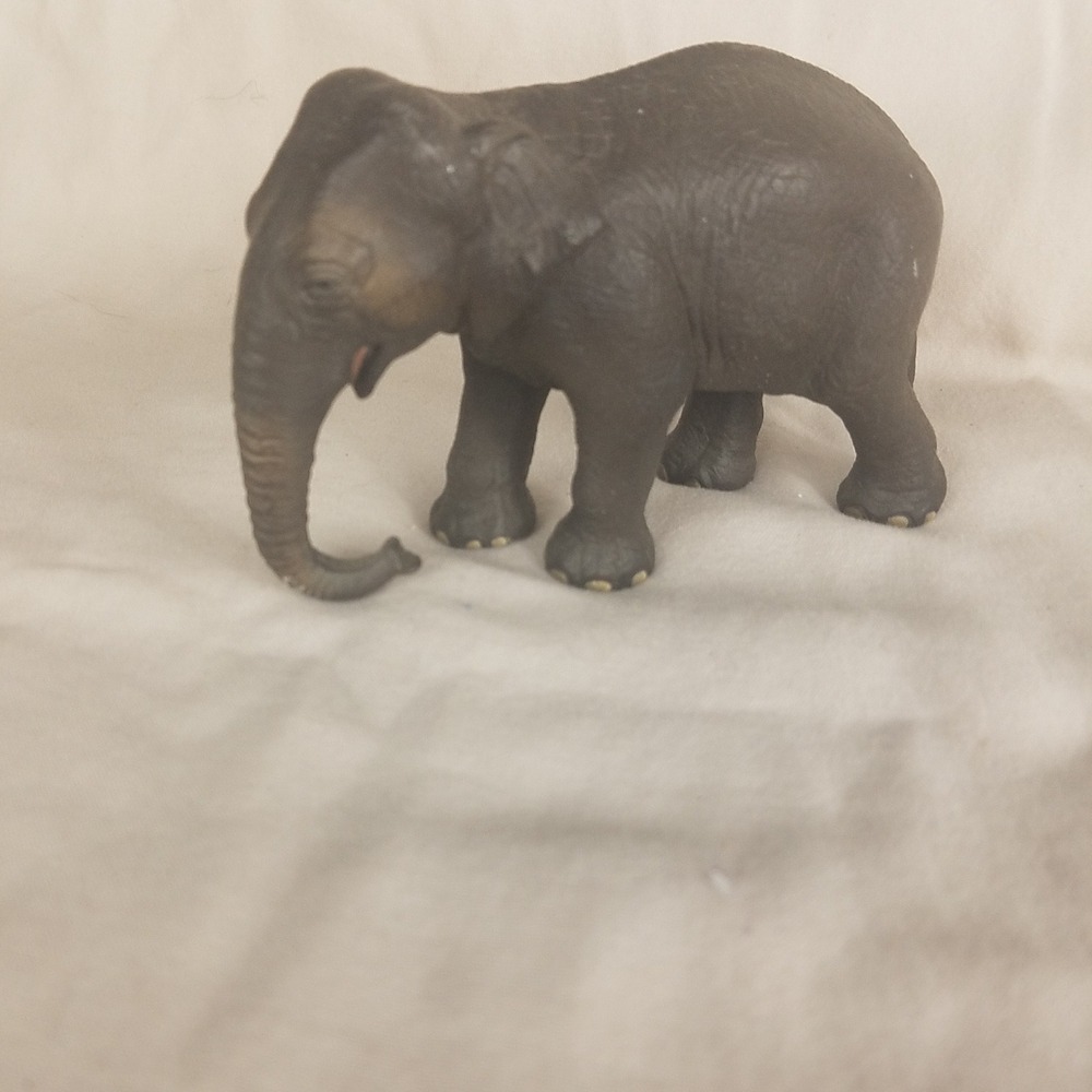Schleich Asian Elephant Female Figurine 2004‎ Retired Wildlife Animal Toy 14342